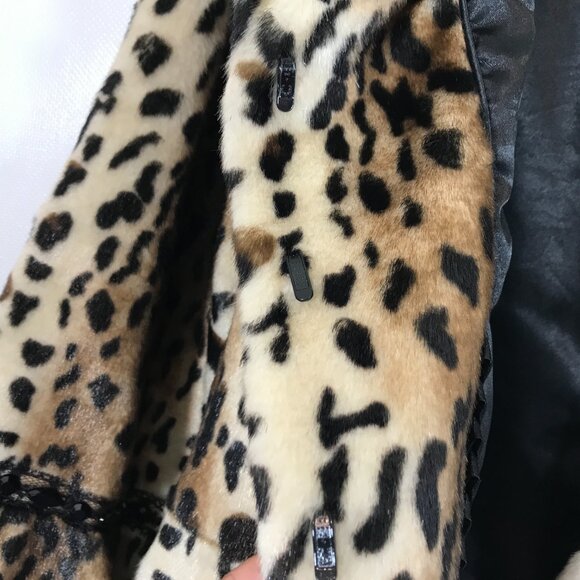 Terry Lewis Faux Fur Cropped Jacket Leopard Print Beaded and Lace Detail  NEW L - Picture 3 of 15